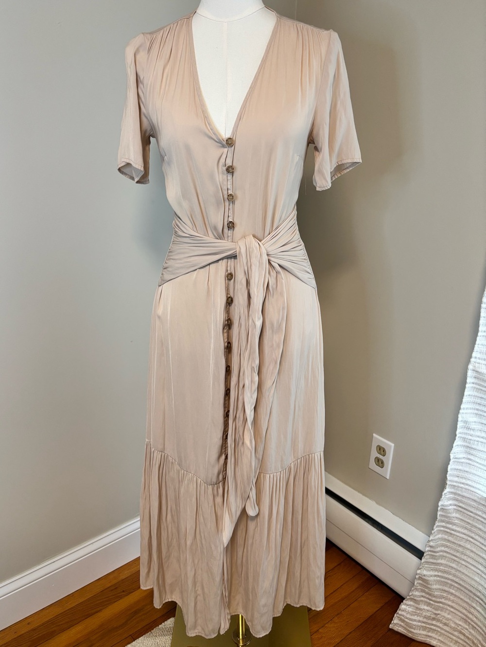 Love, Whit Blush Pink Tie Waist Button Front Midi Dress Size Small romantic soft